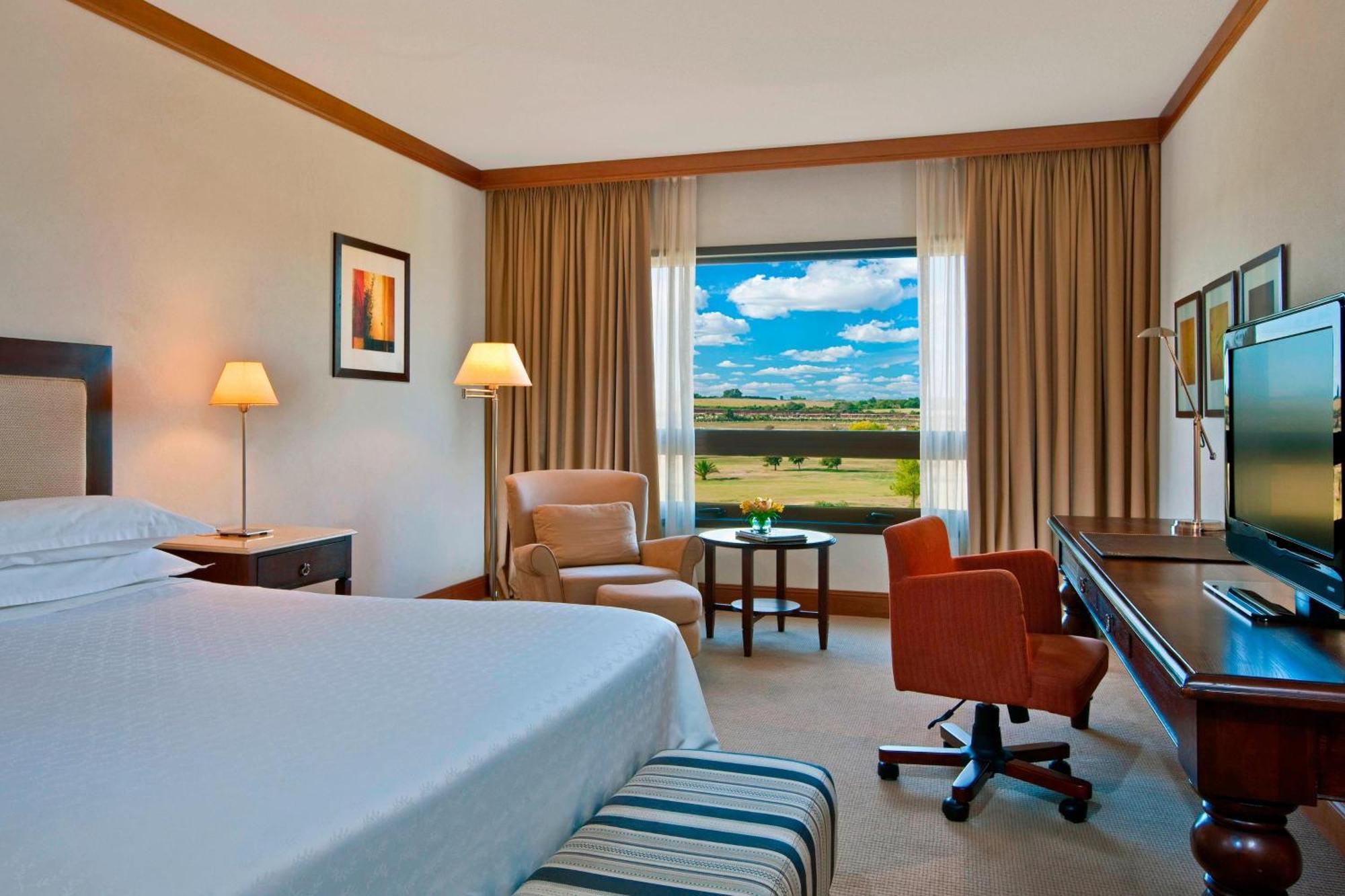 Sheraton Colonia Golf & Spa Resort Колония дел Сакременто Екстериор снимка