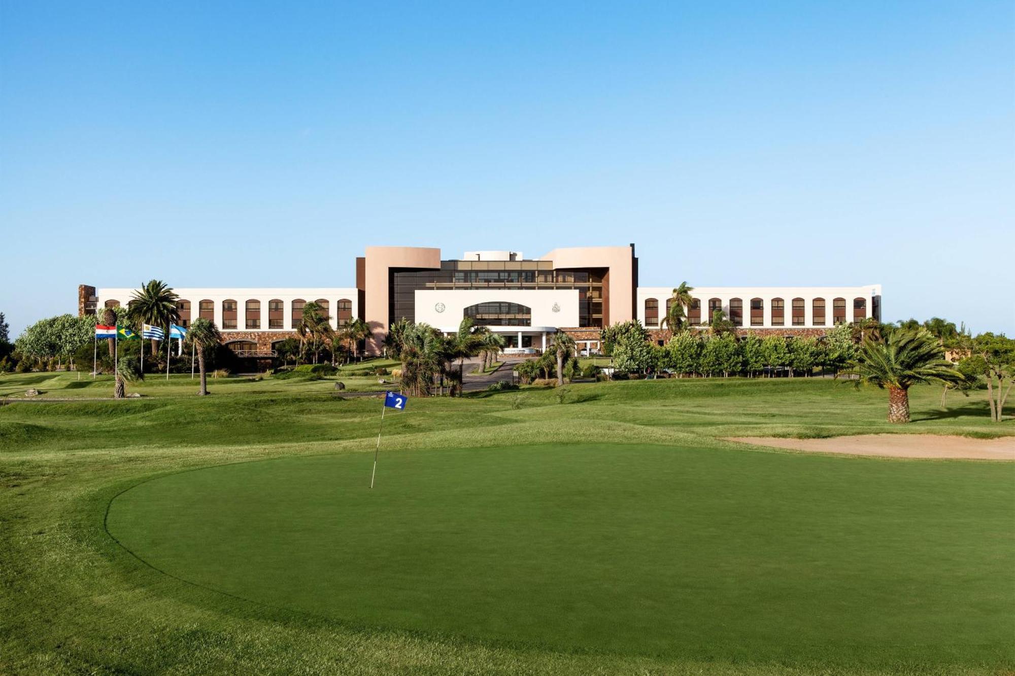 Sheraton Colonia Golf & Spa Resort Колония дел Сакременто Екстериор снимка University Campus