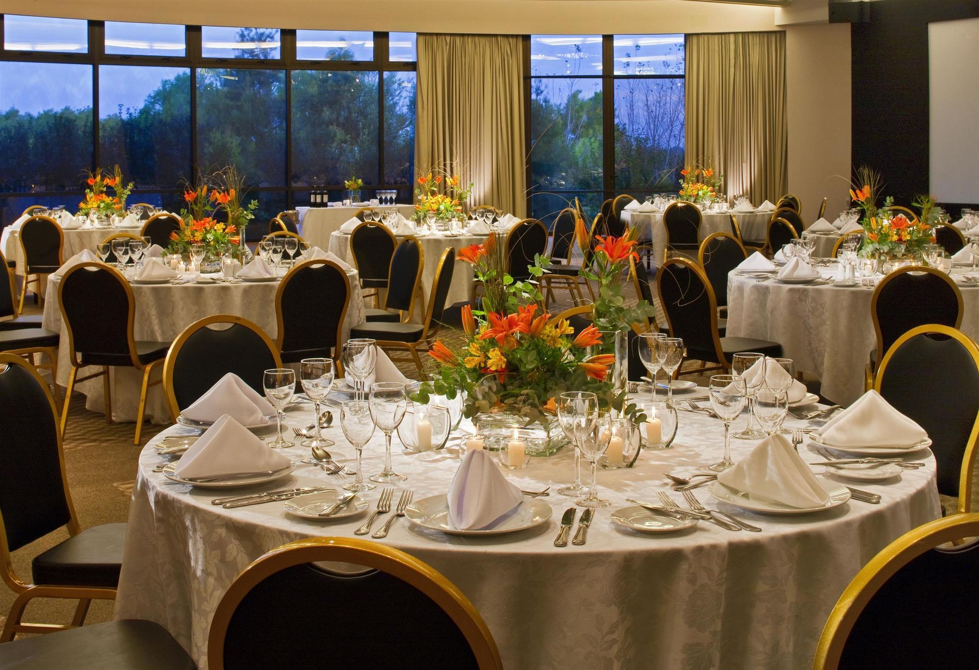 Sheraton Colonia Golf & Spa Resort Колония дел Сакременто Екстериор снимка The ballroom at the Westin